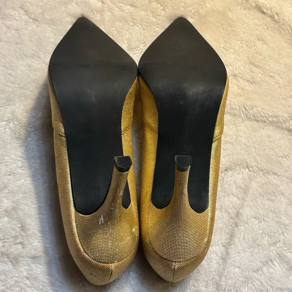 NEW Rampage Heels Size 8.5 Gold Metallic Maria Pointed Toe Party Festive 3”